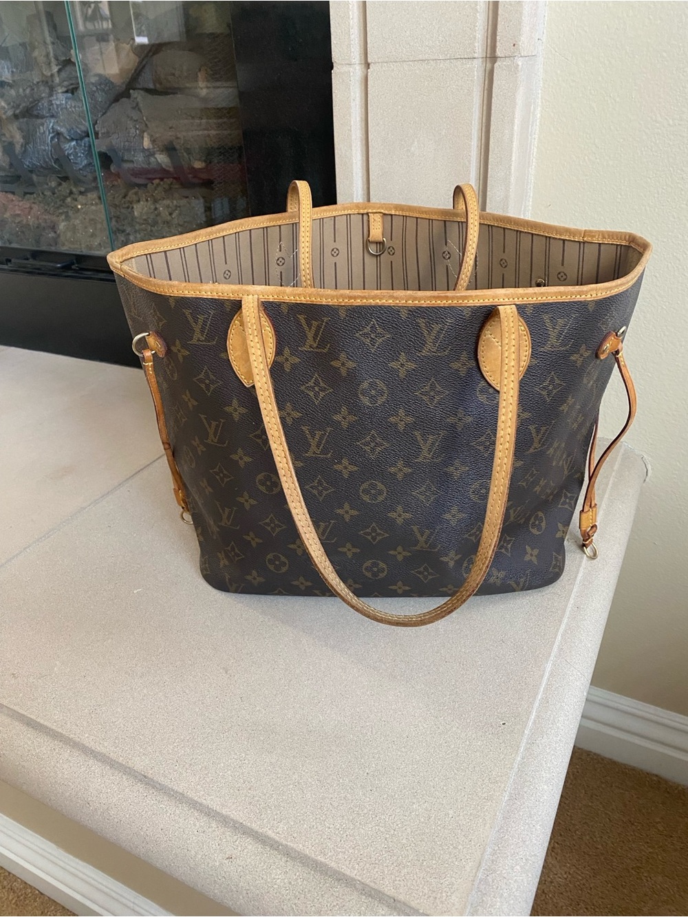 Louis Vuitton Neverfull MM Tote